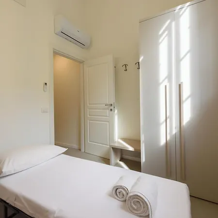 Napoleone - New Near Historic Center